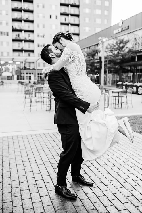 Maggie & Chris - Married - WEB - Nathaniel Jensen Photography - Omaha Nebraska Wedding Photographer-631.JPG