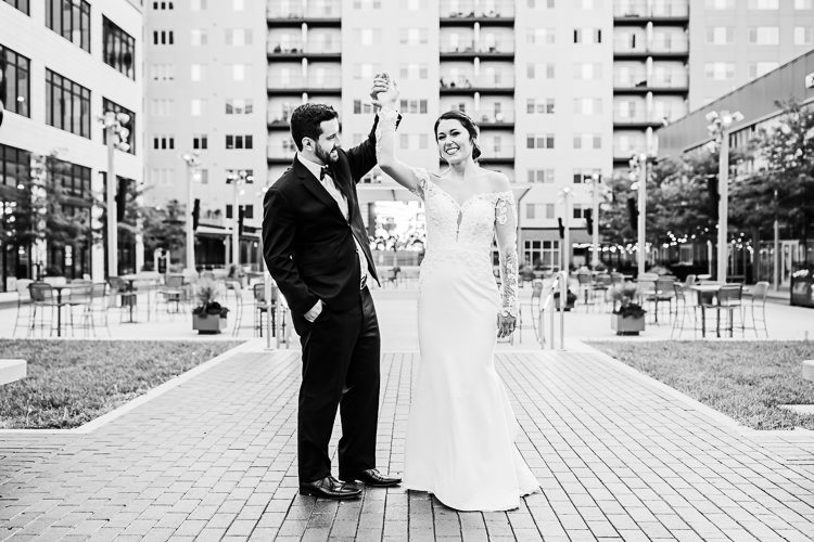 Maggie & Chris - Married - WEB - Nathaniel Jensen Photography - Omaha Nebraska Wedding Photographer-645.JPG