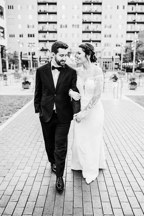 Maggie & Chris - Married - WEB - Nathaniel Jensen Photography - Omaha Nebraska Wedding Photographer-649.JPG