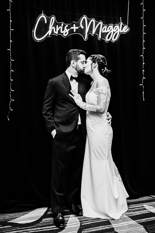 Maggie & Chris - Married - WEB - Nathaniel Jensen Photography - Omaha Nebraska Wedding Photographer-659.JPG