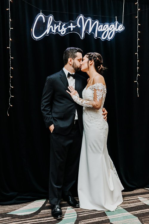 Maggie & Chris - Married - WEB - Nathaniel Jensen Photography - Omaha Nebraska Wedding Photographer-660.JPG