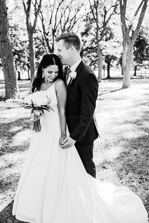 Molly & Ollie - Married - WEB - Nathaniel Jensen Photography - Omaha Nebraska Wedding Photographer-539.JPG