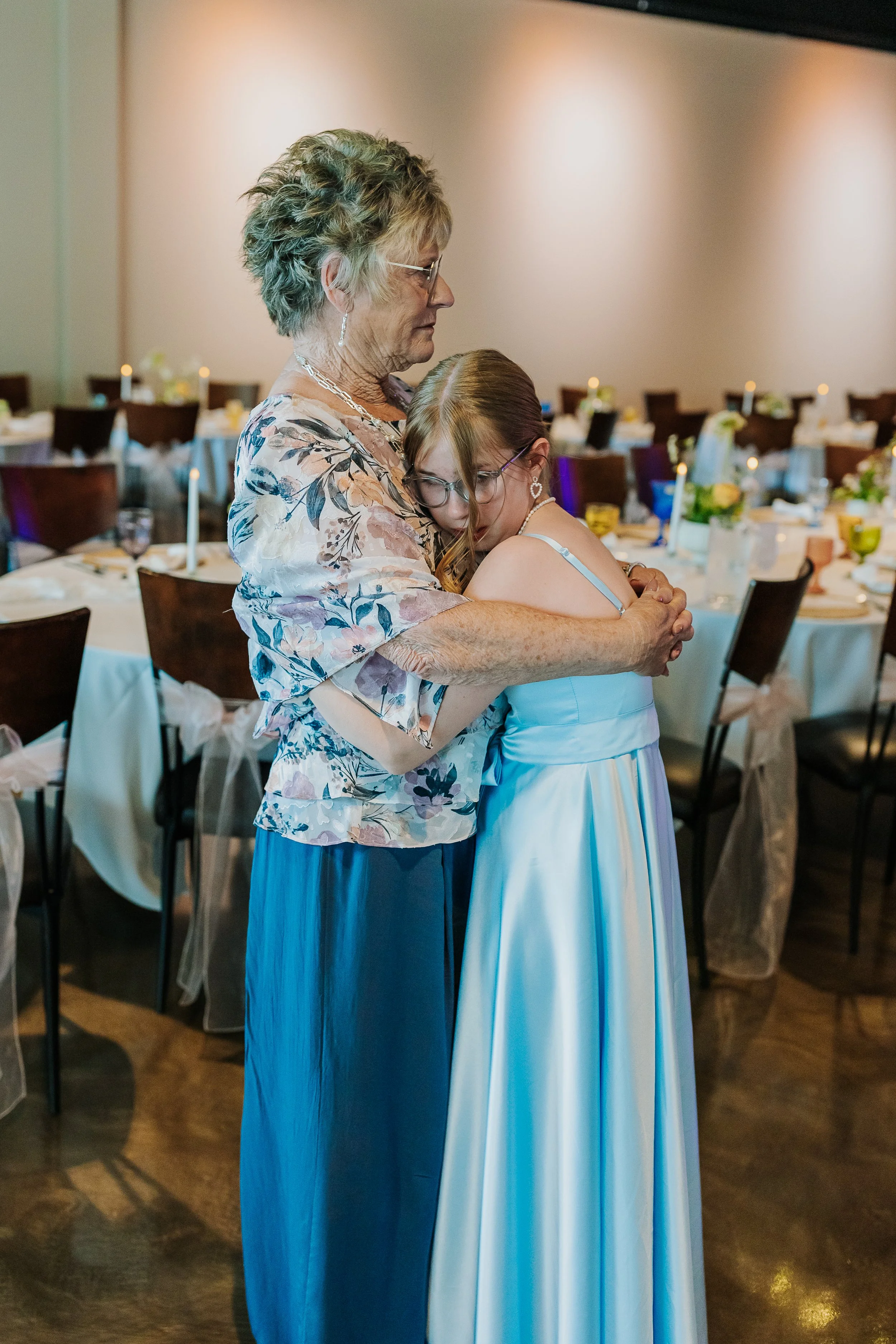 Erica & Zach - Married - Nathaniel Jensen Photography - Omaha Nebraska Wedding Photographer-742.jpg