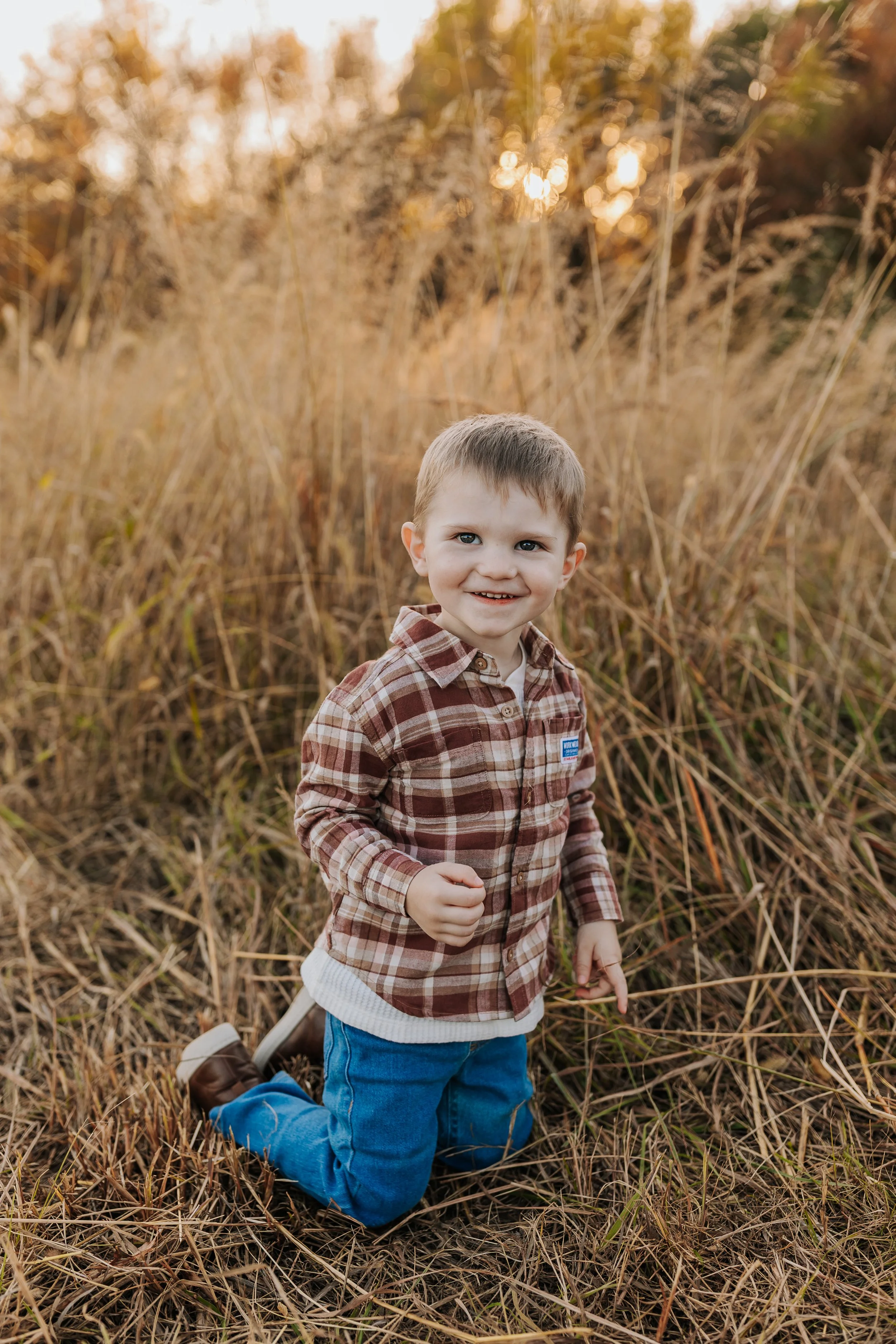 Hughes Family 2025 - Nathaniel Jensen Photography - Omaha Nebraska Family Photographer-45.jpg