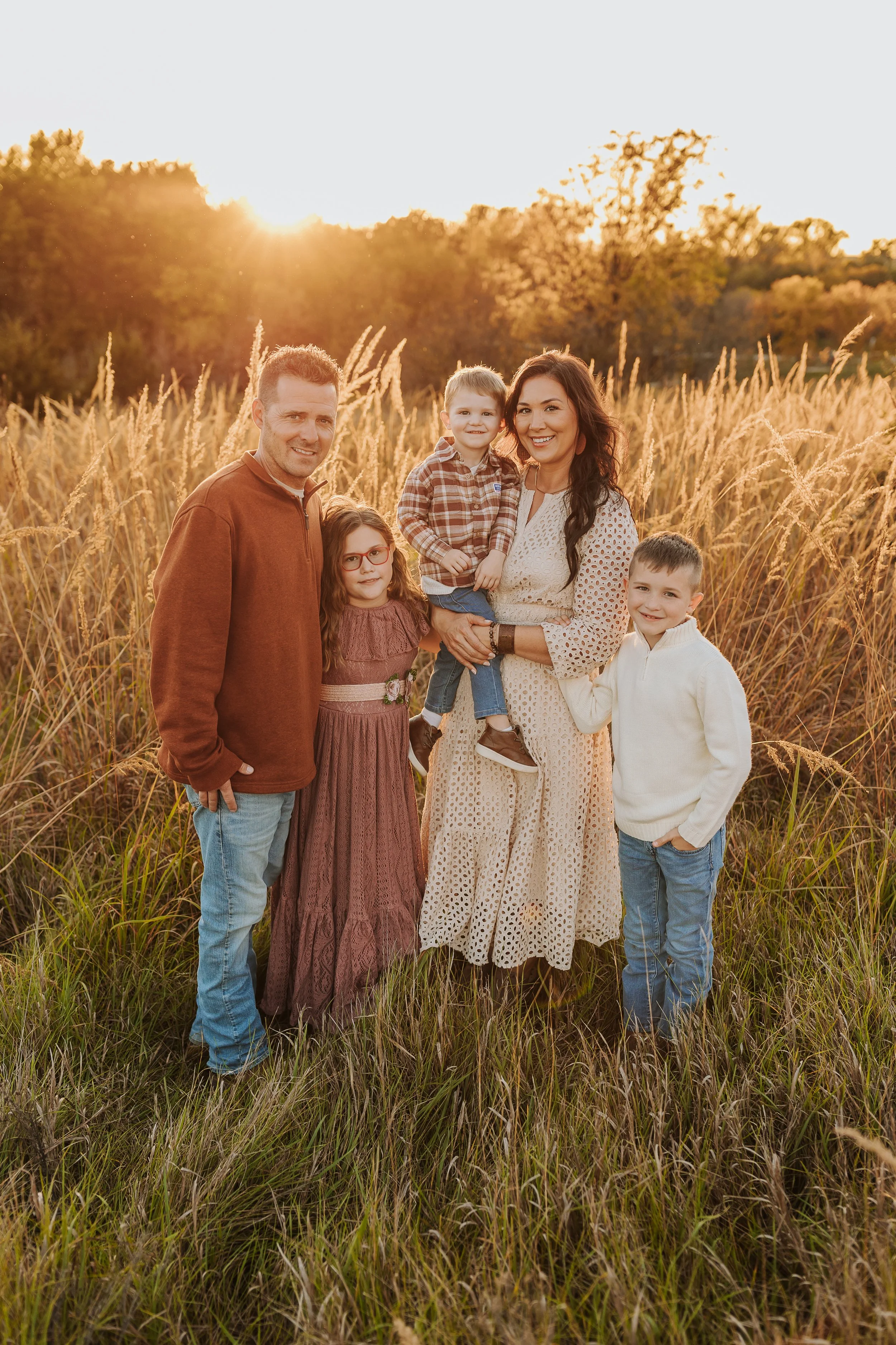 Hughes Family 2025 - Nathaniel Jensen Photography - Omaha Nebraska Family Photographer-73.jpg