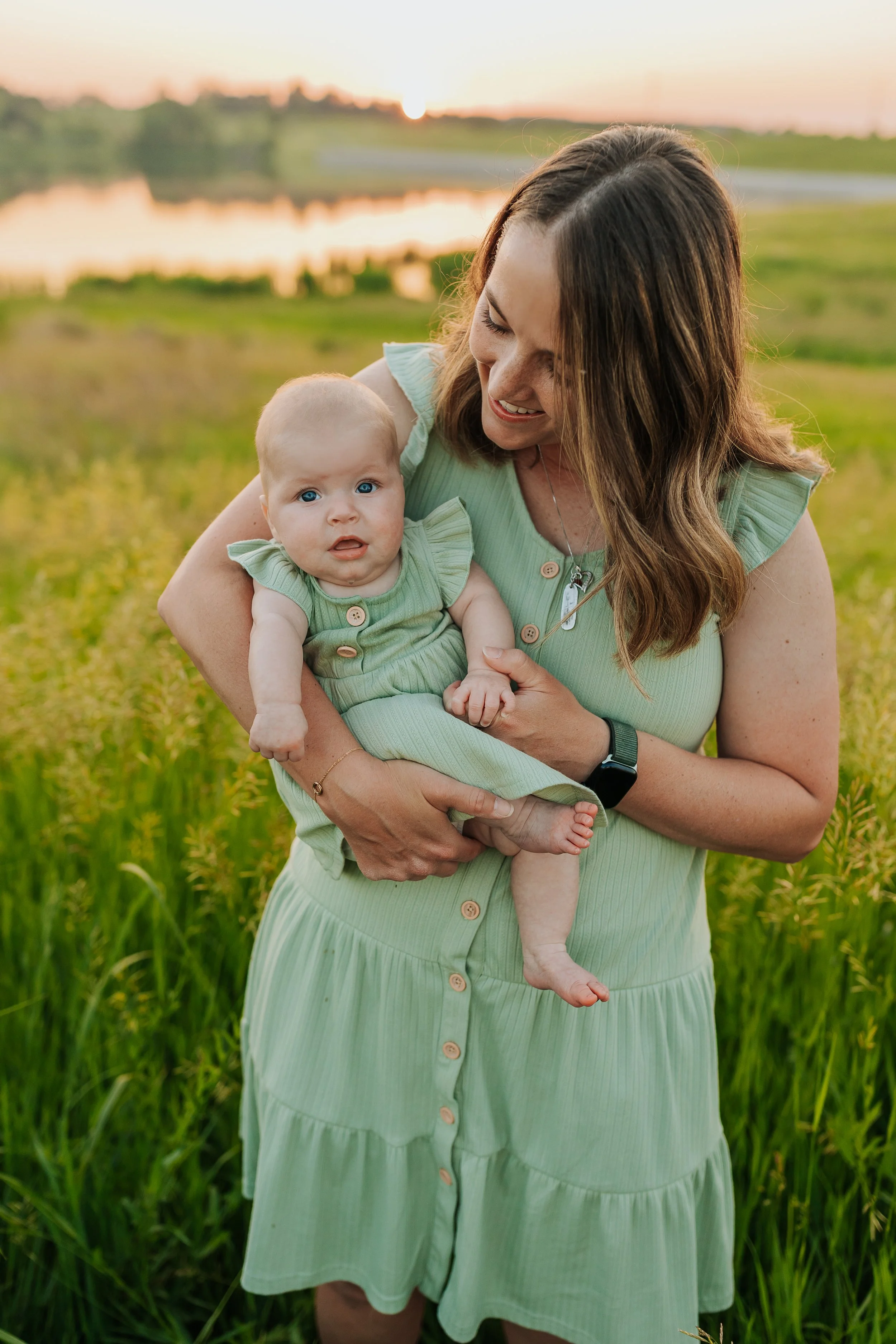 Carter Family 2025 - Nathaniel Jensen Photography - Omaha Nebraska Family Photographer-40.jpg