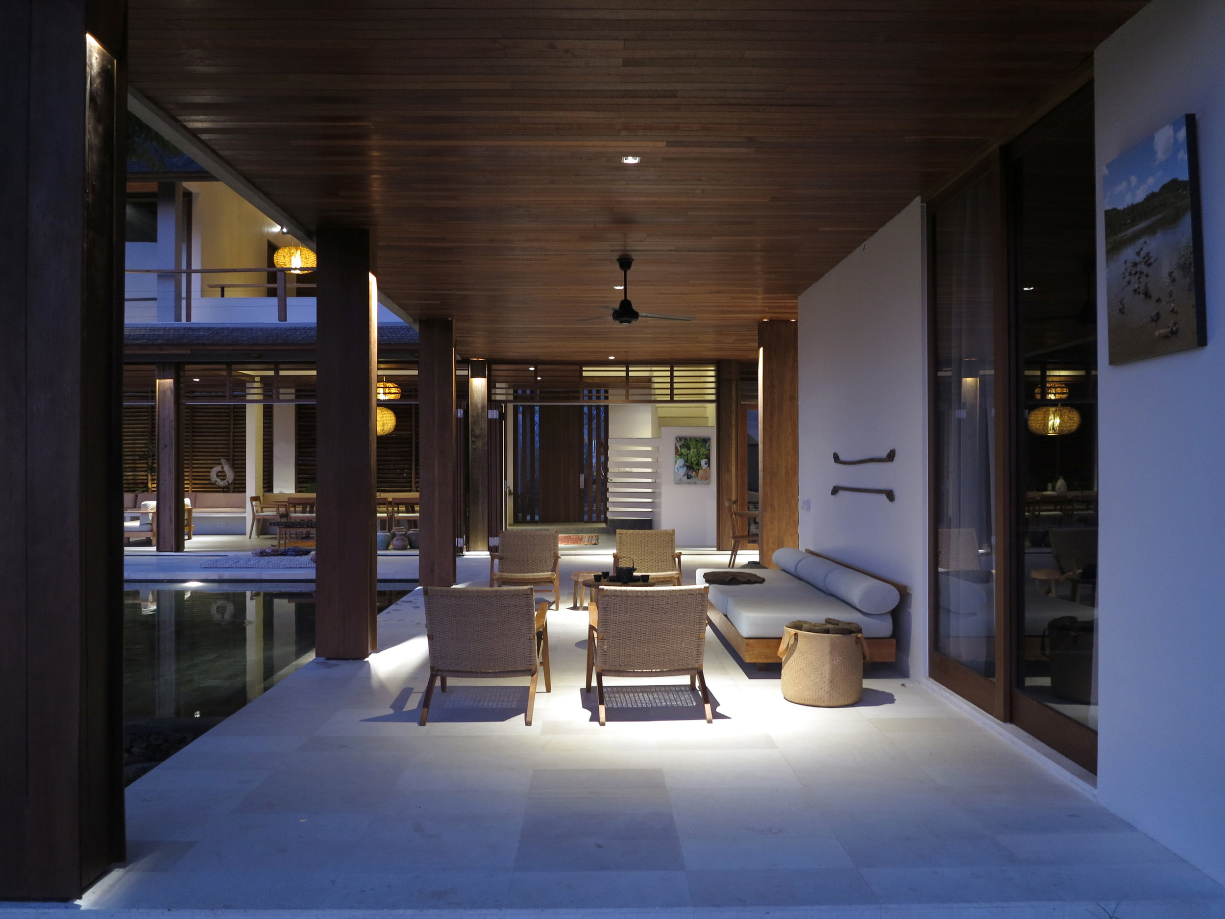 It was fully designed with a sustainable architectural approach by concentrating on the sun exposure, open-air floor plan to allow cross ventilation, wastewater reuse, minimal environmental impact, and local material sourcing.
