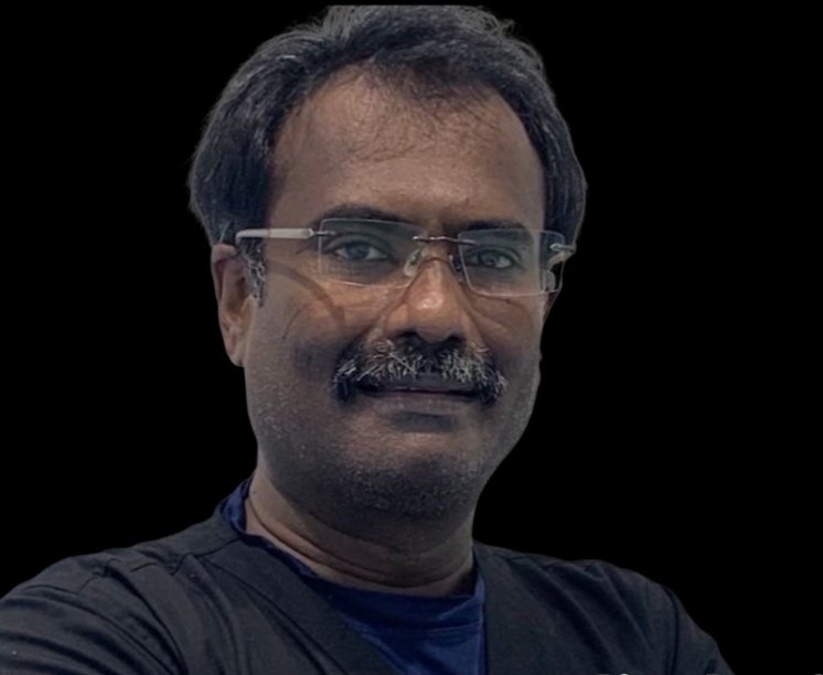 Dr Murugesan Krishnan, Professor OMFS  SIMATS Chennai