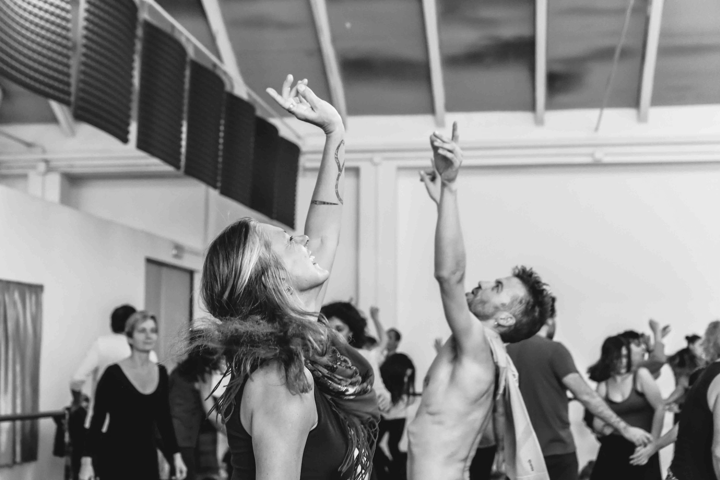 connection-openflooritaly-consciousdance.jpg