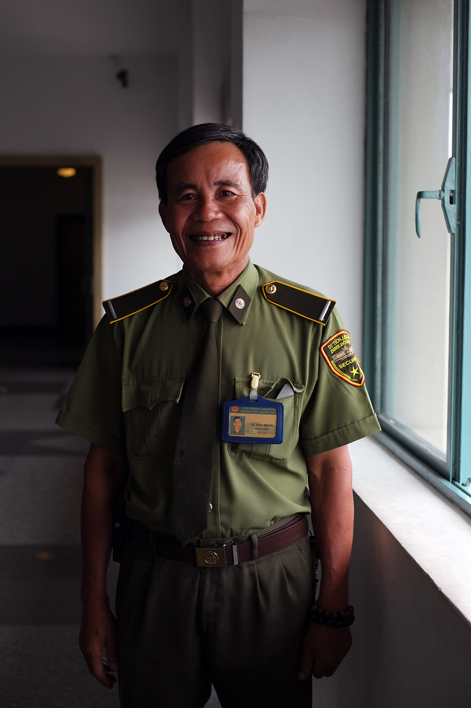 OfficerIndependencePalace.jpg