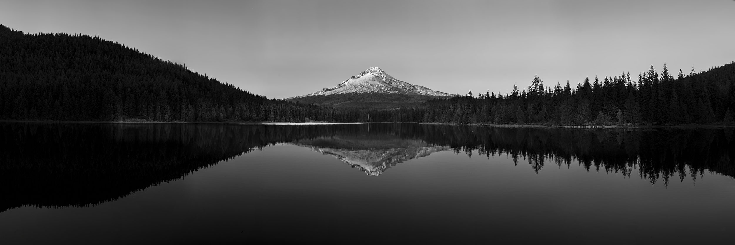 MountHoodReflectionBW2_9000w.jpg
