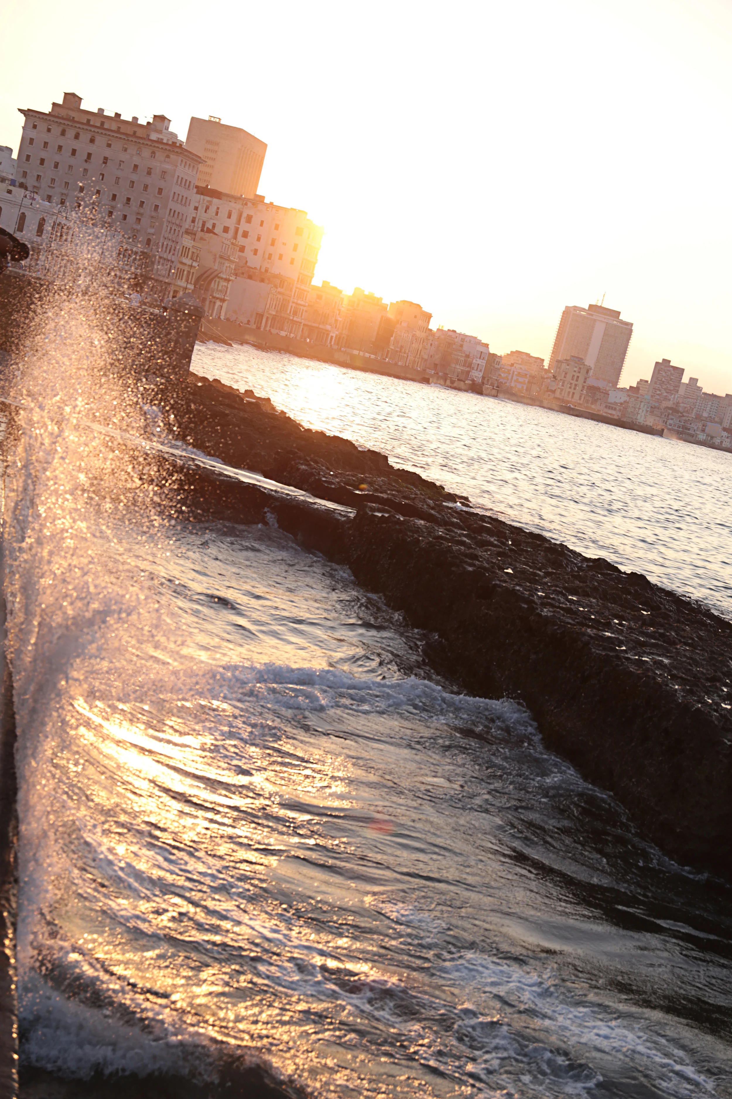 Havana waves.jpg