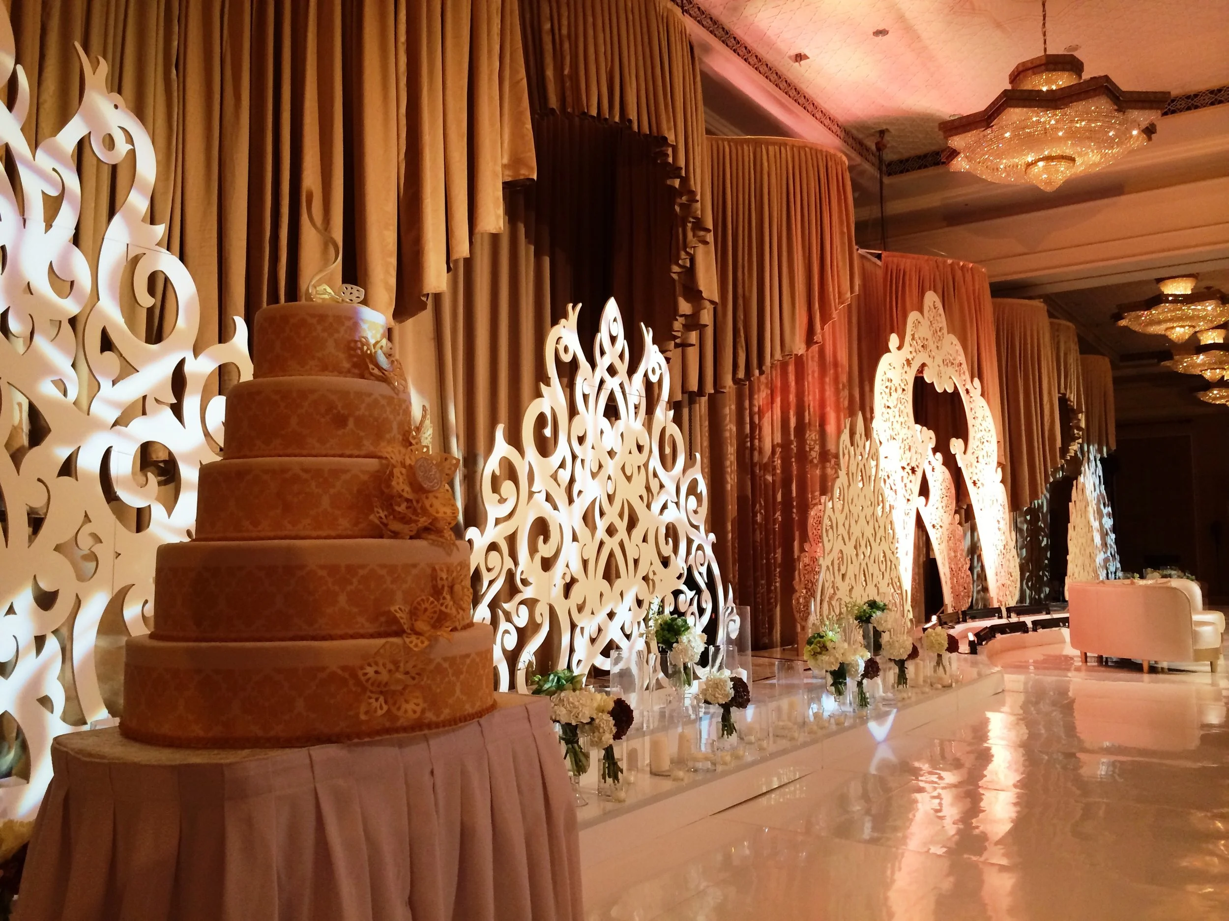 "1001 Arabian Nights" Wedding Cake