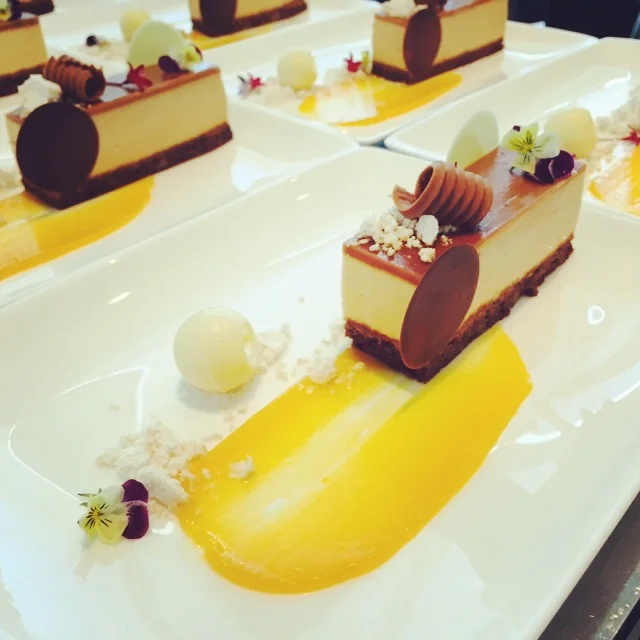Mango Crunchy Praline