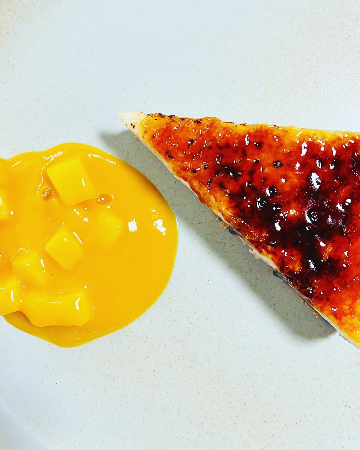 Keep it simple.  Br&ucirc;l&eacute;e cheesecake. Mango compote #chefstalk #chefsgossips #pastries #pastrychef #instagood #Pastry #Dessert #sogood #pastryelite #chefsofinstagram #gastroart #sweetscertified #pastryislife #gourmet #food #sweets #chefrya