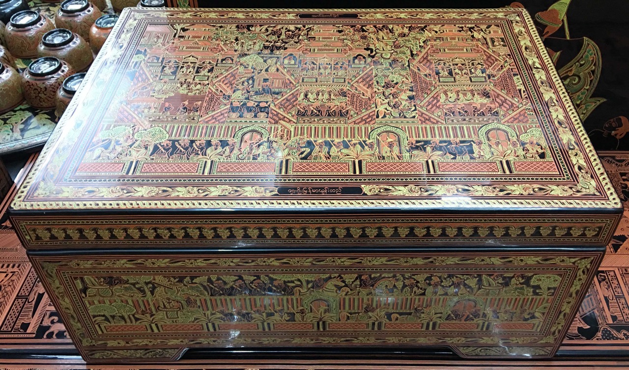 Maung Aung Myin</br></br>Yun Storage Chest "Thitta"</br></br>Lacquerware