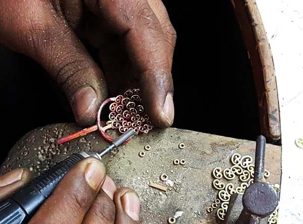 Artisans at work | Photography courtesy of Zariin