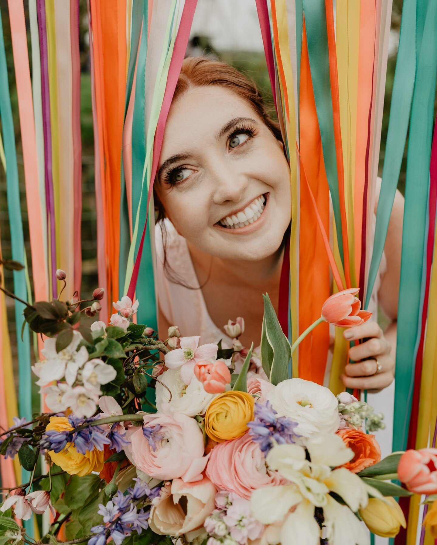 How absolutely flippin beaut are these gorgeous images 😍😍😍We love our new ribbon backdrop! It fits our hexagon backdrop perfectly and as you can see here is fun, bright and perfect for photos!
Supplier List

Photography - @michaelcaldersphotograph