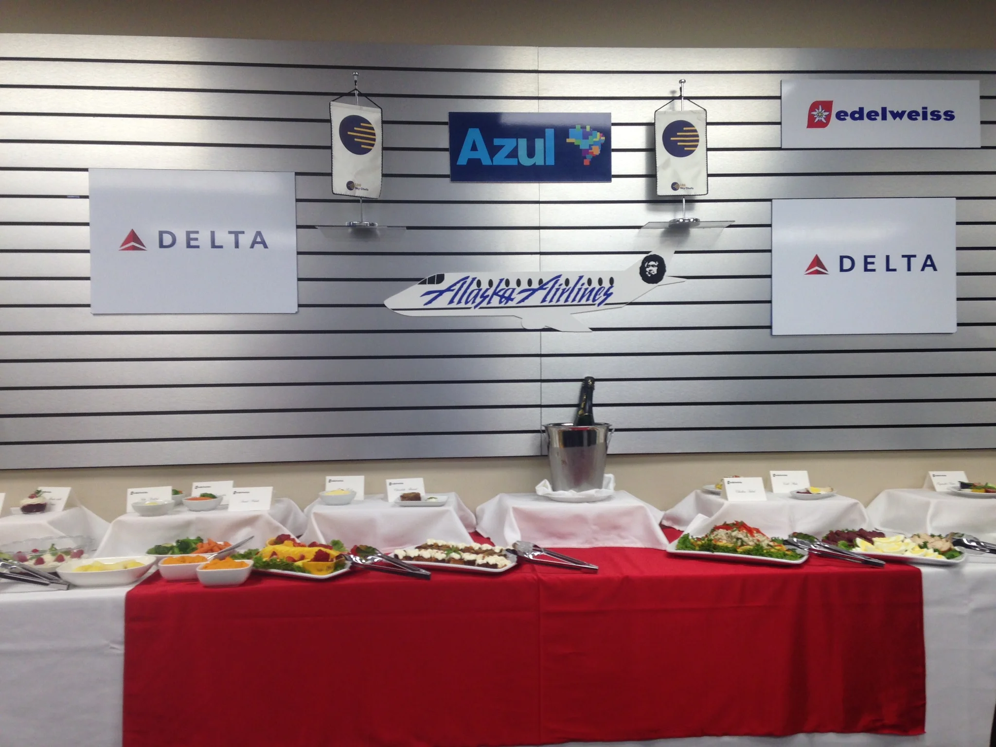 Airlinefoodtasting.jpeg
