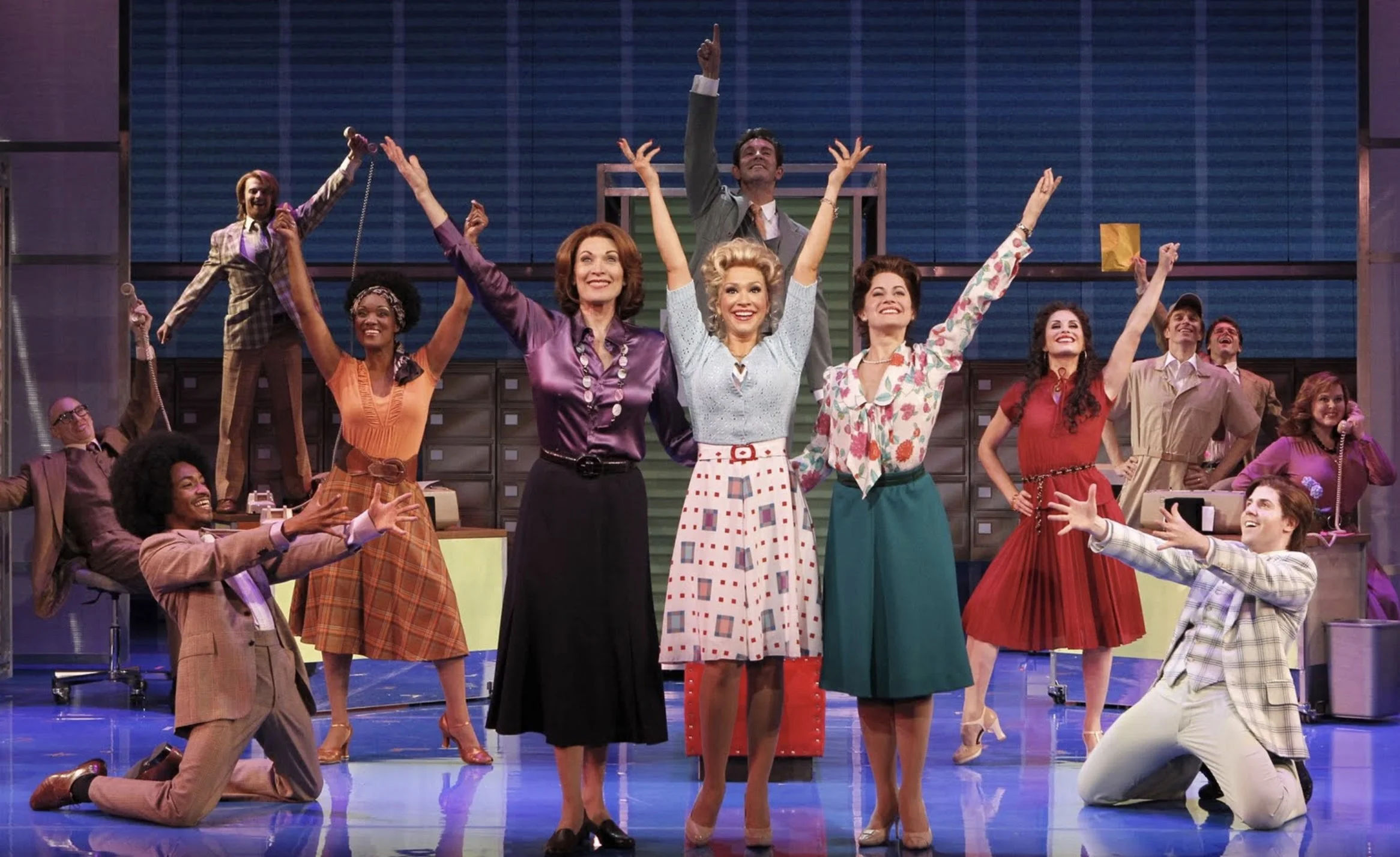 9-to-5-Broadway-full-cast.jpg
