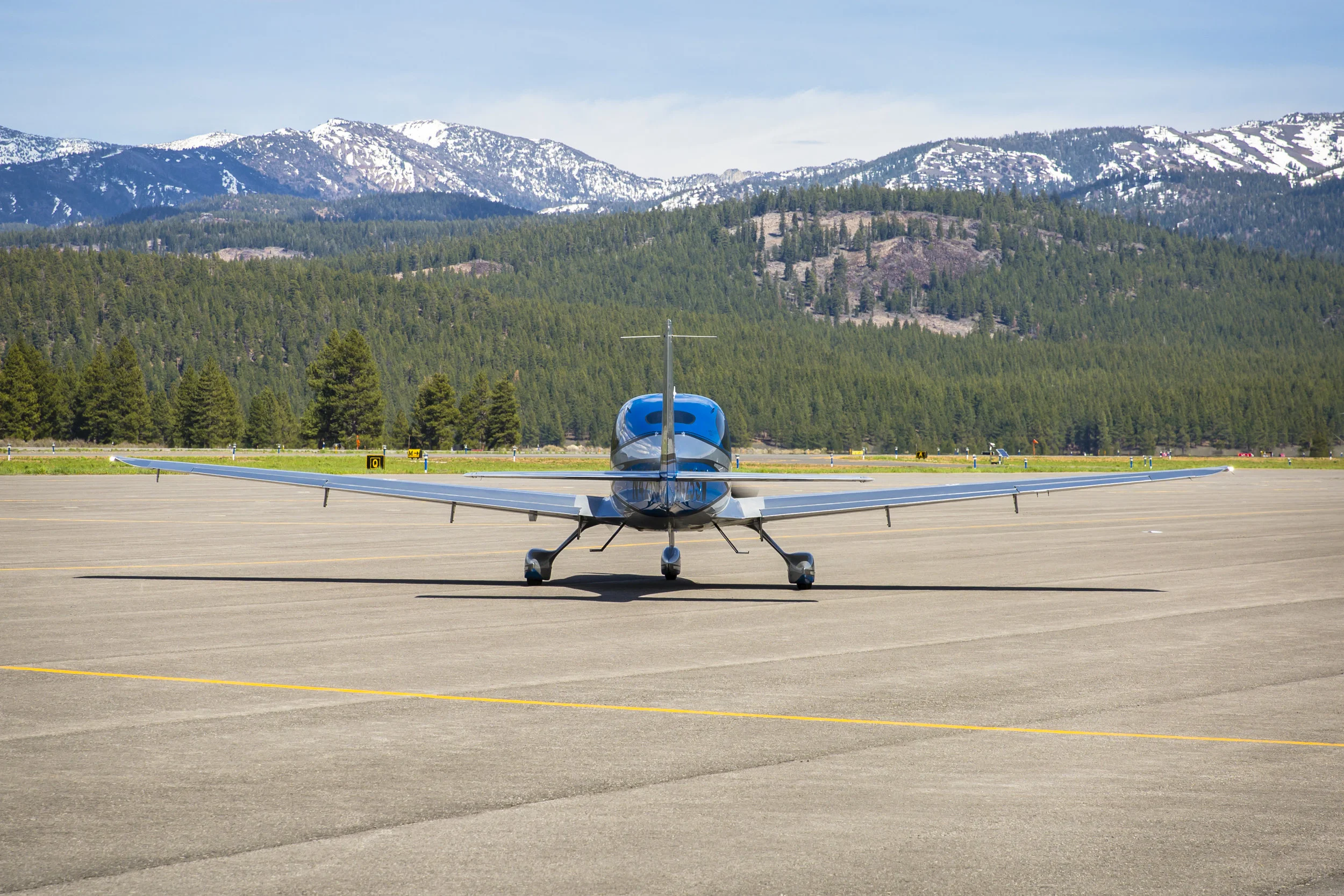 733fe2a4e82a-Cirrus_and_Mountains.jpg