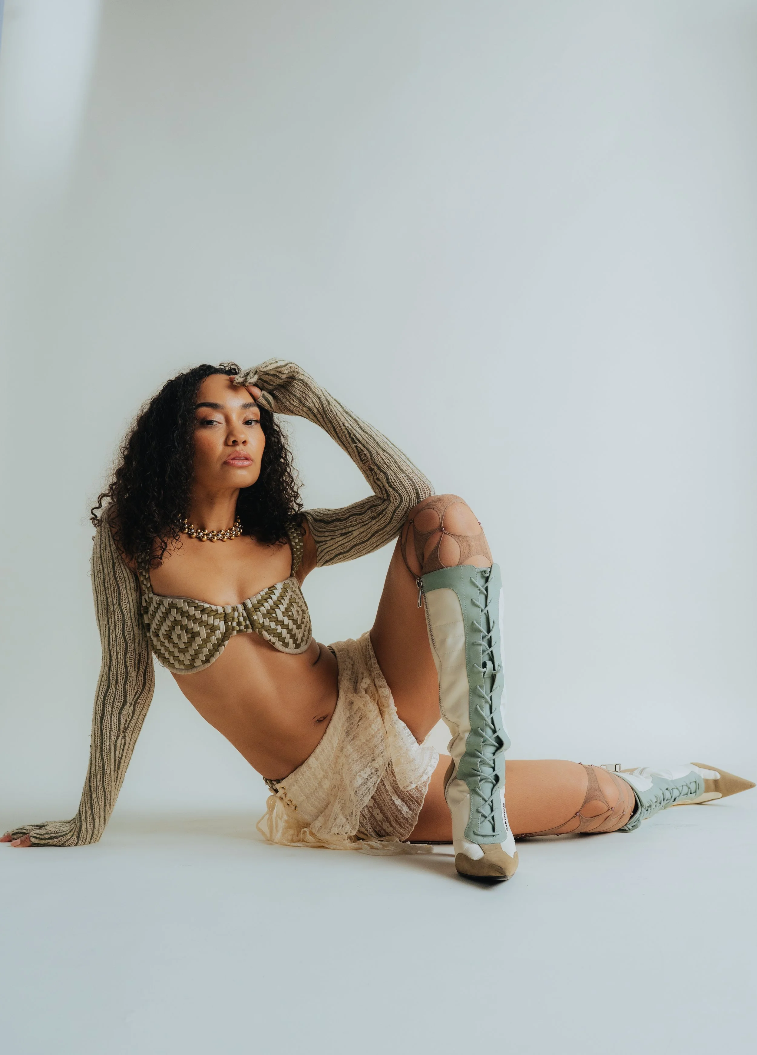 LAP NO HARD FEELINGS0296.jpg