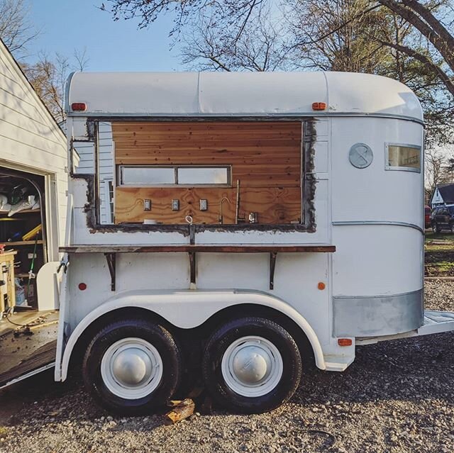 I started converting this horse trailer into a mobile bar over a year ago, and it sat on the hillbilly side of the garage for awhile. Looking forward to busting out the rest while we're in corn teen with @monteshhh. 
@rachelmincy and I also bought a 