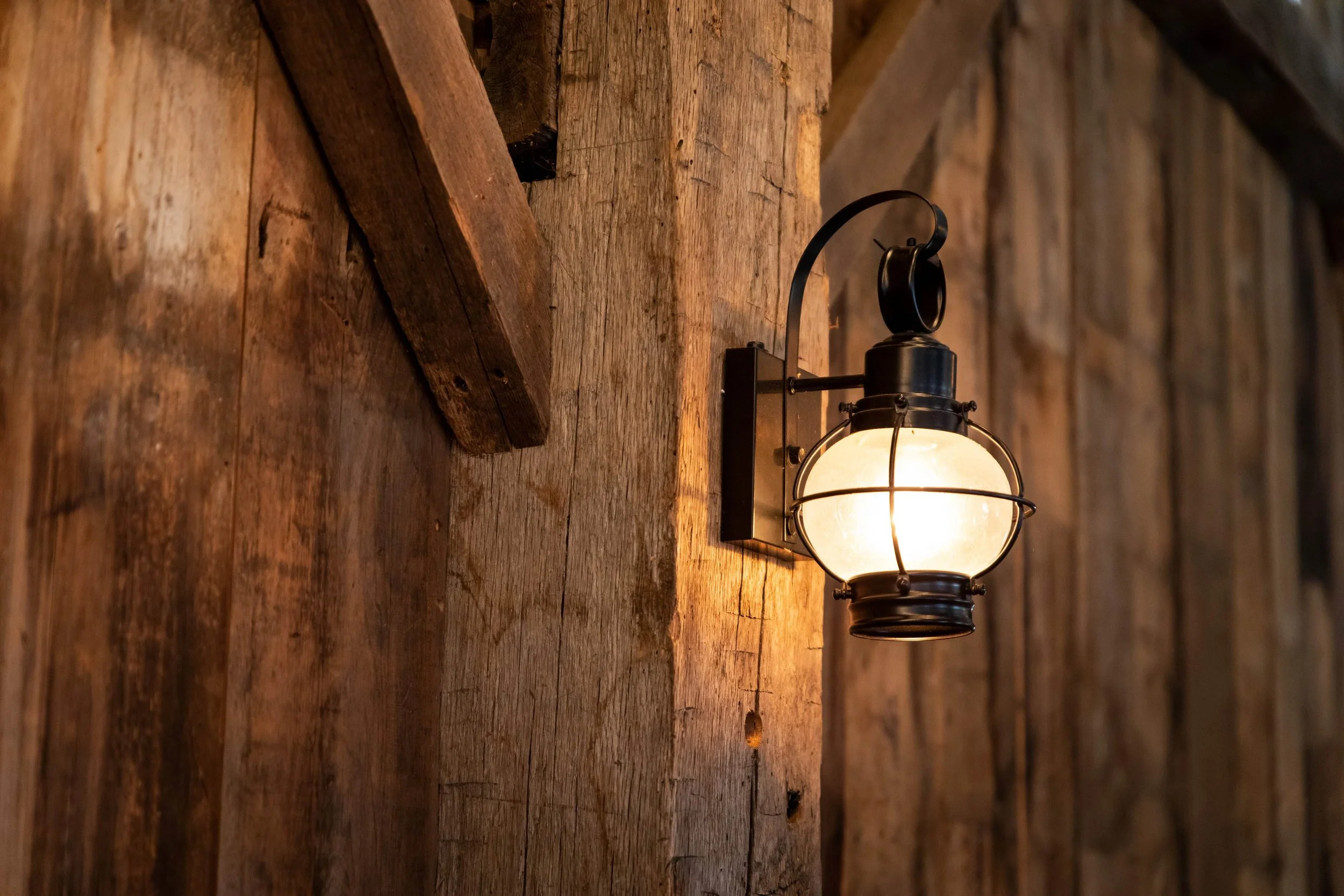 The Timeless Charm of Barn Venues: A Guide to Unforgettable and Romantic Events