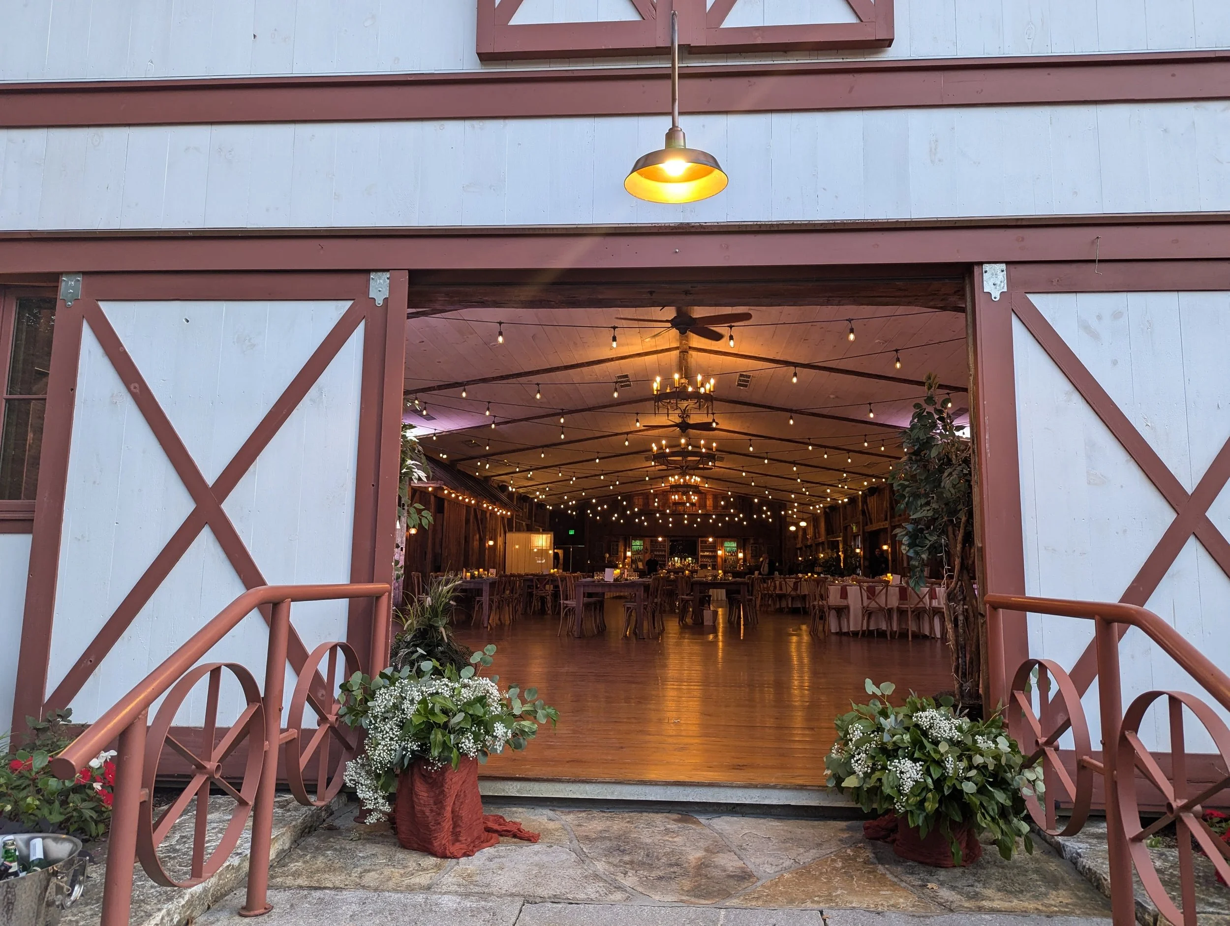What Event Venue Amenities Are Included at The Preston Barn in Dover Plains?