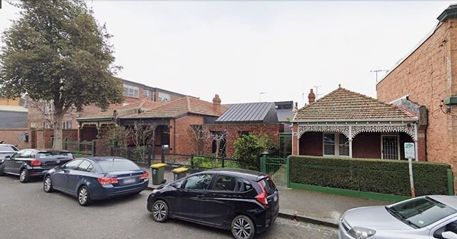 Love this example of a double storey addition to the side of a dwelling. The addition has full visibility on a protected streetscape, so had to be designed carefully. ✔️Complementary materials, scale, form ✔️ @designinc_melb c.2012