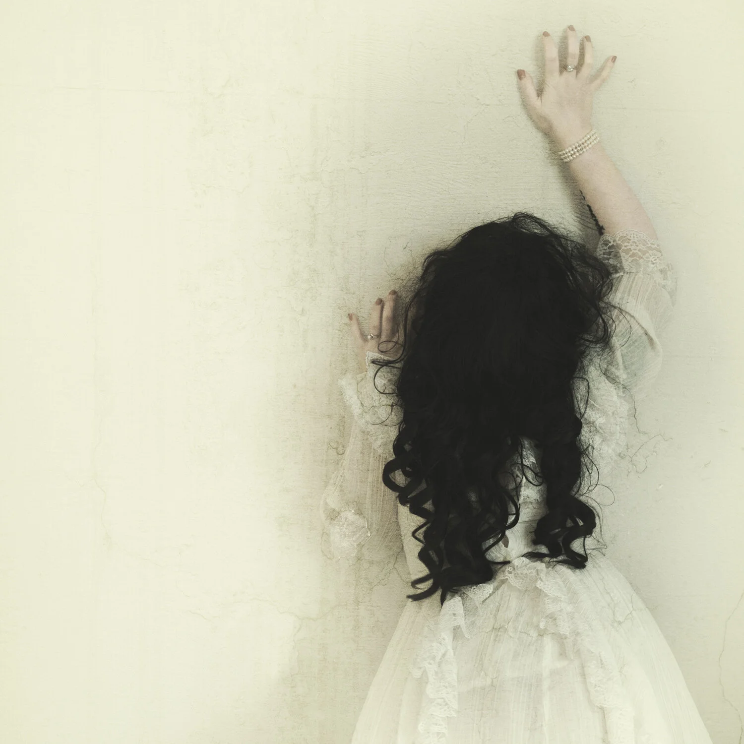 THE-WHISPERS-02.jpg