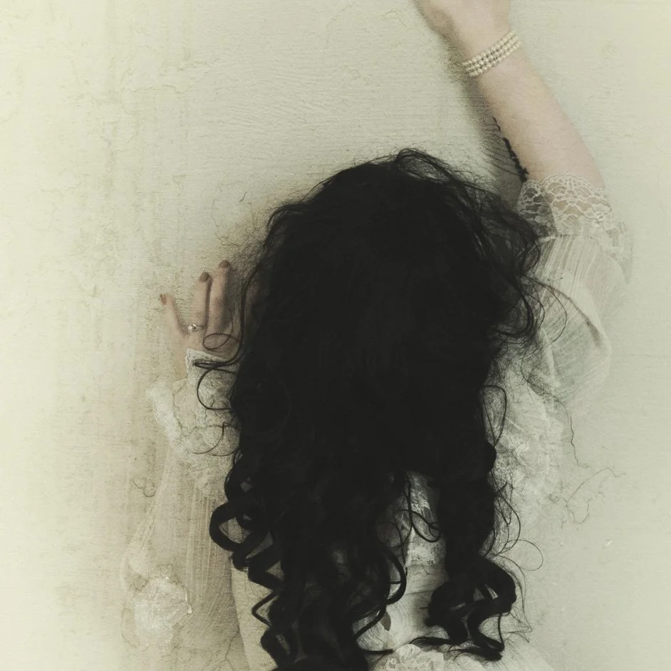 2018-THE-WHISPERS-02-DETAIL.jpg