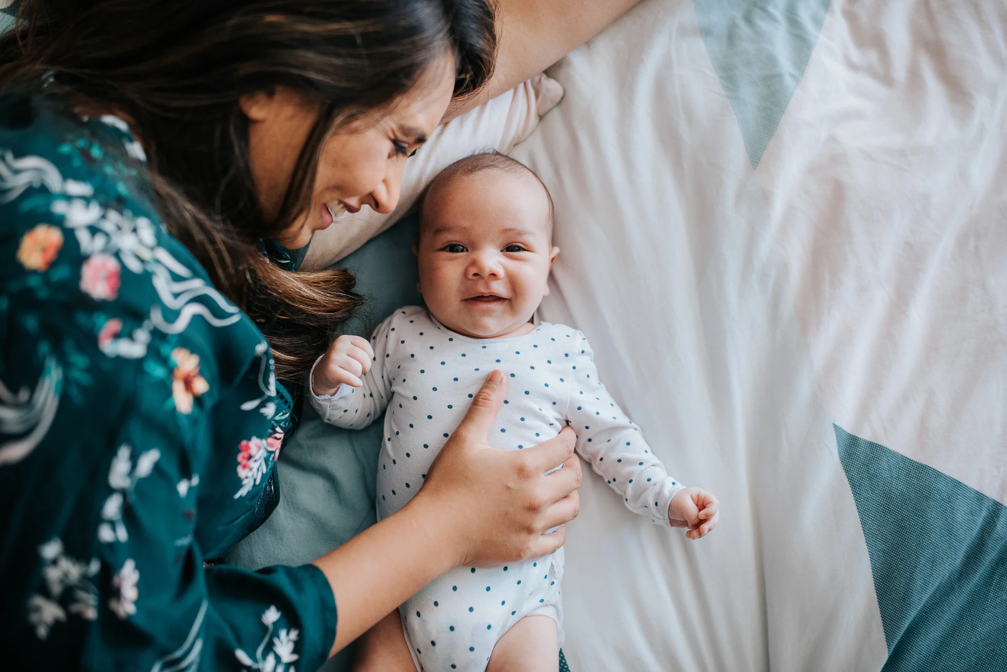 beautiful newborn photography of mum and newborn baby