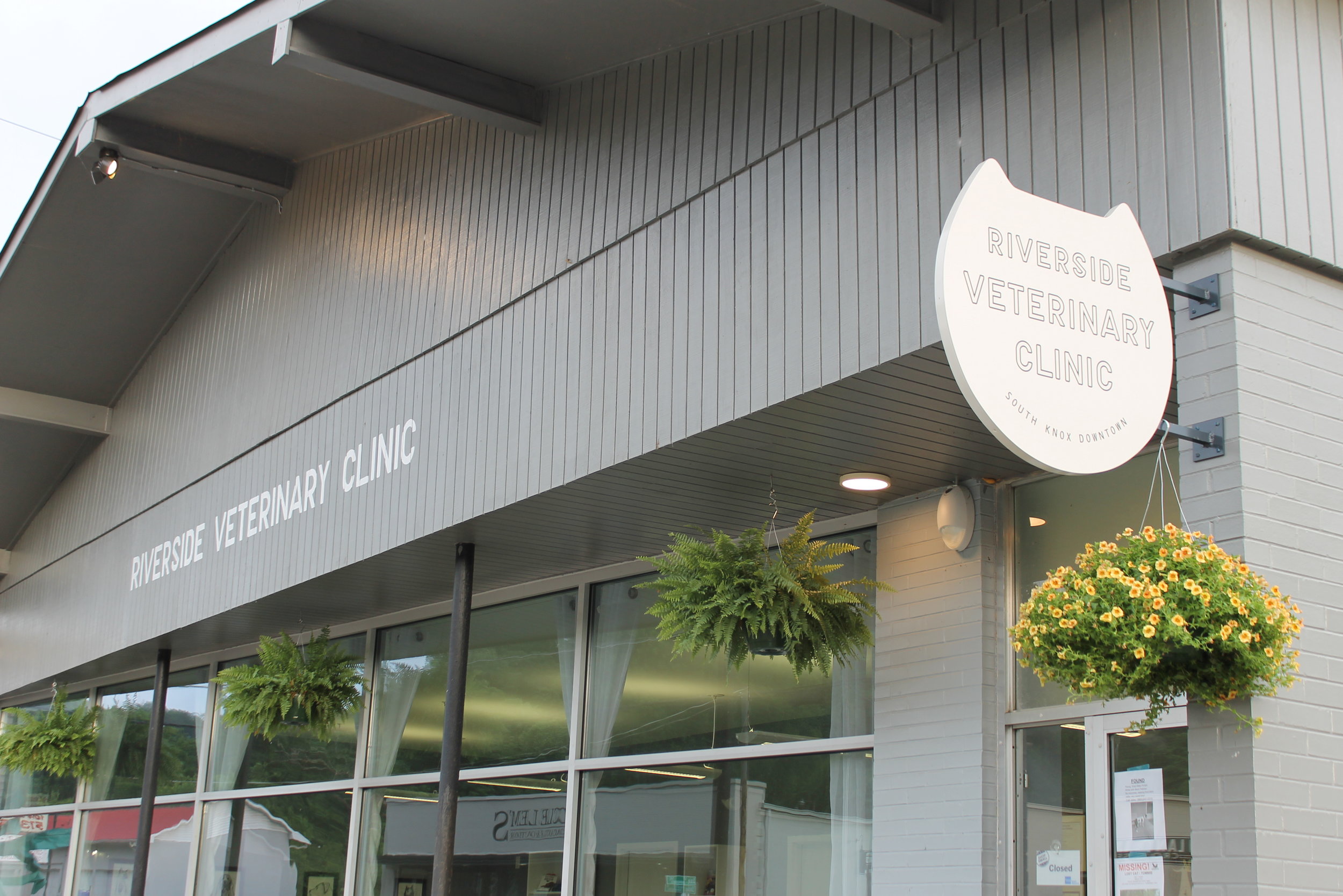 riverside veterinary clinic
