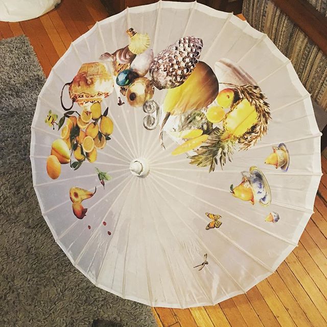 Elise's grandma was super generous and shared her passion and materials for decoupage with us this afternoon. What a fun way to spend an afternoon!
Ps - anybody want a decoupage umbrella?  #crafting #grandmas #decoupage #creativefriends