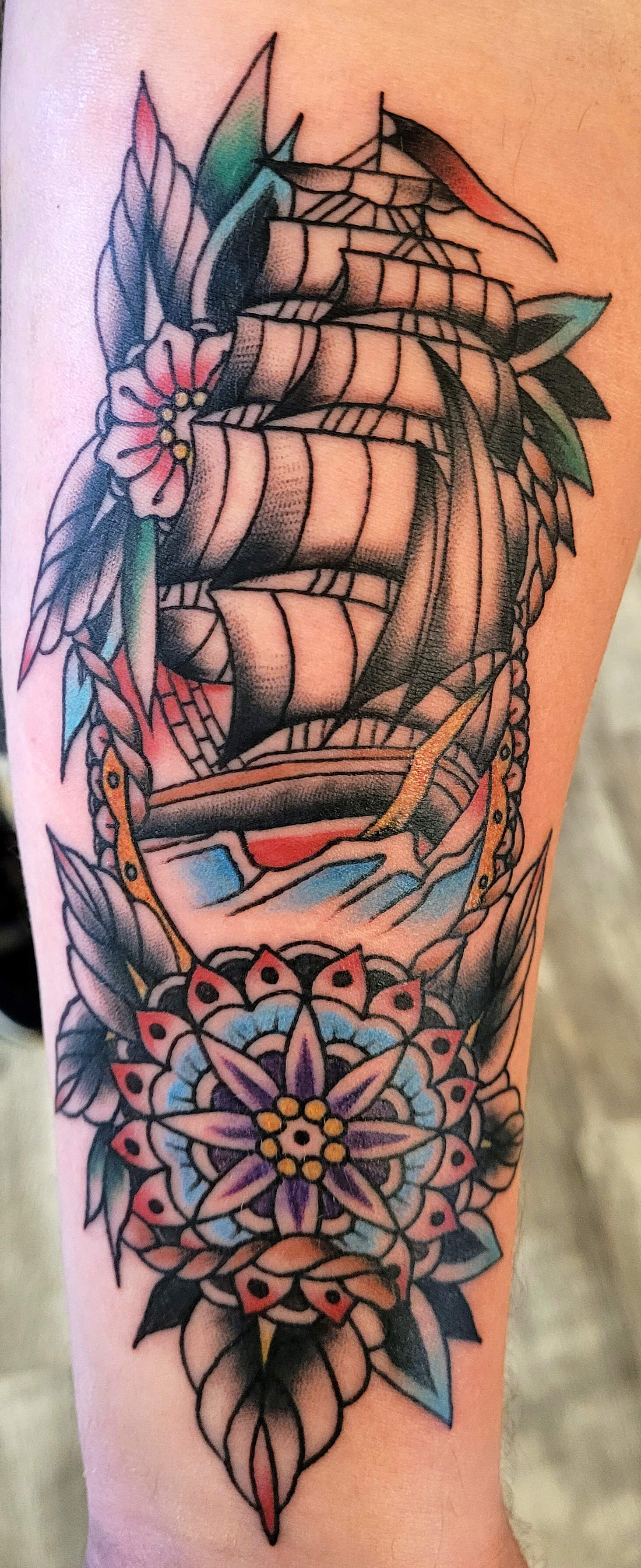 Sinsin Tattoo - Traditional boat tattoo by @jasper_dejonge Come get some!  ⚡️ • • • #oldschooltattoo #traditionaltattoos #brightandbold #sinsintattoo  #antwerp #belgium | Facebook