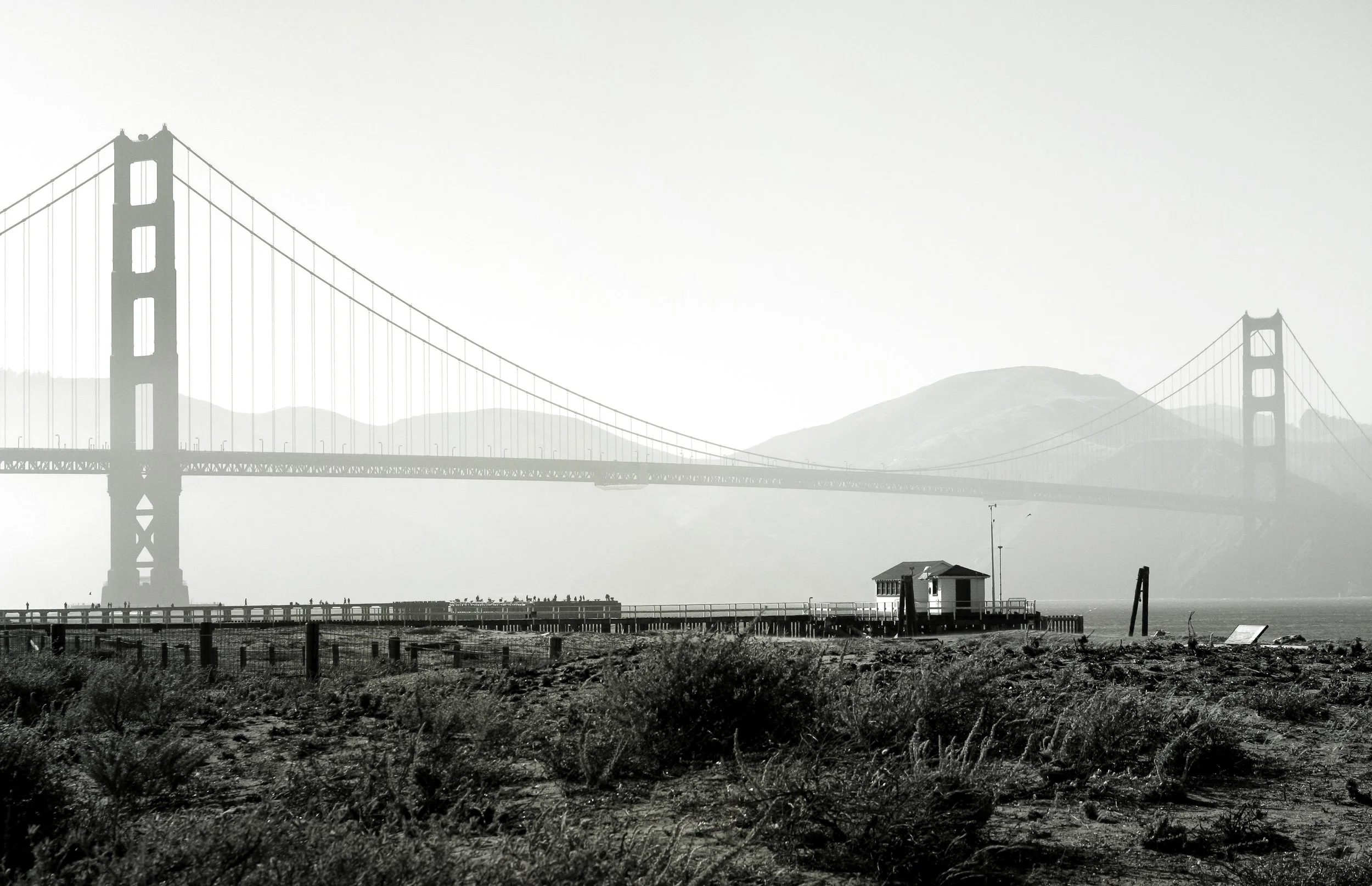 Bridge and the hut. San Francisco.