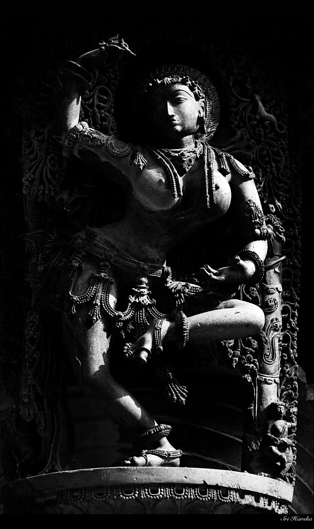 Dancer. Belur/Halebeedu, Karnataka