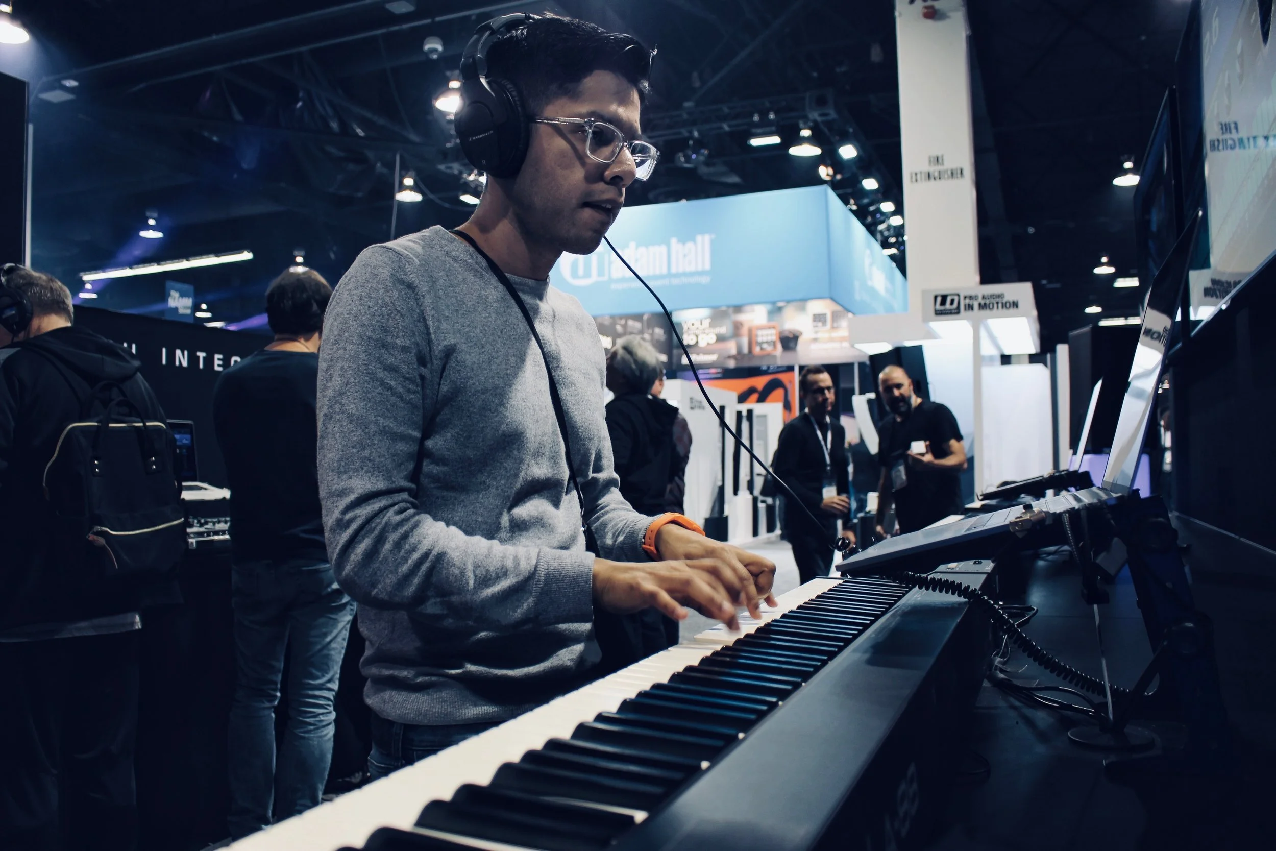 Staying Focused in a Noisy World