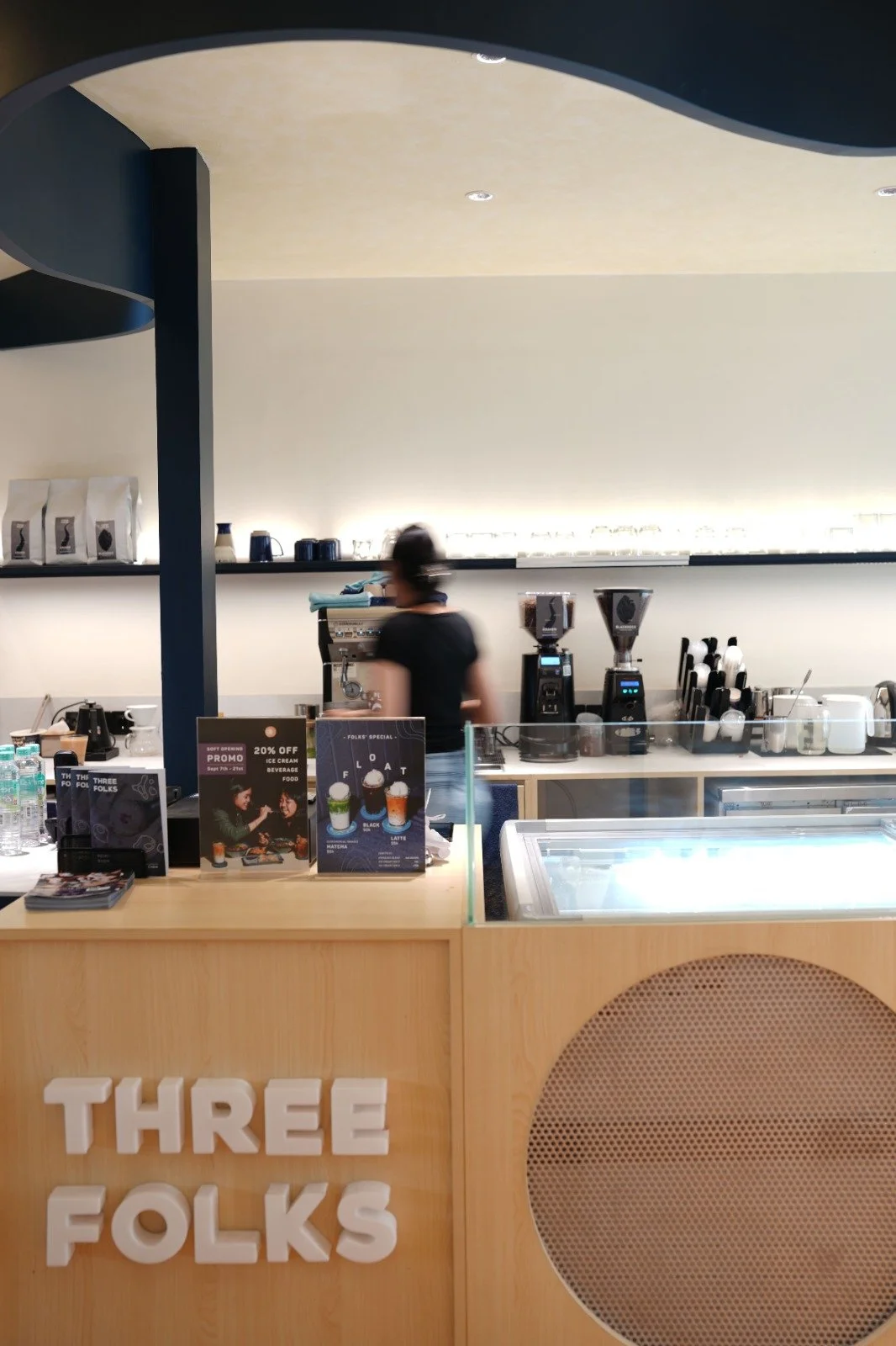 Three Folks Cinere Vibes 08.jpeg