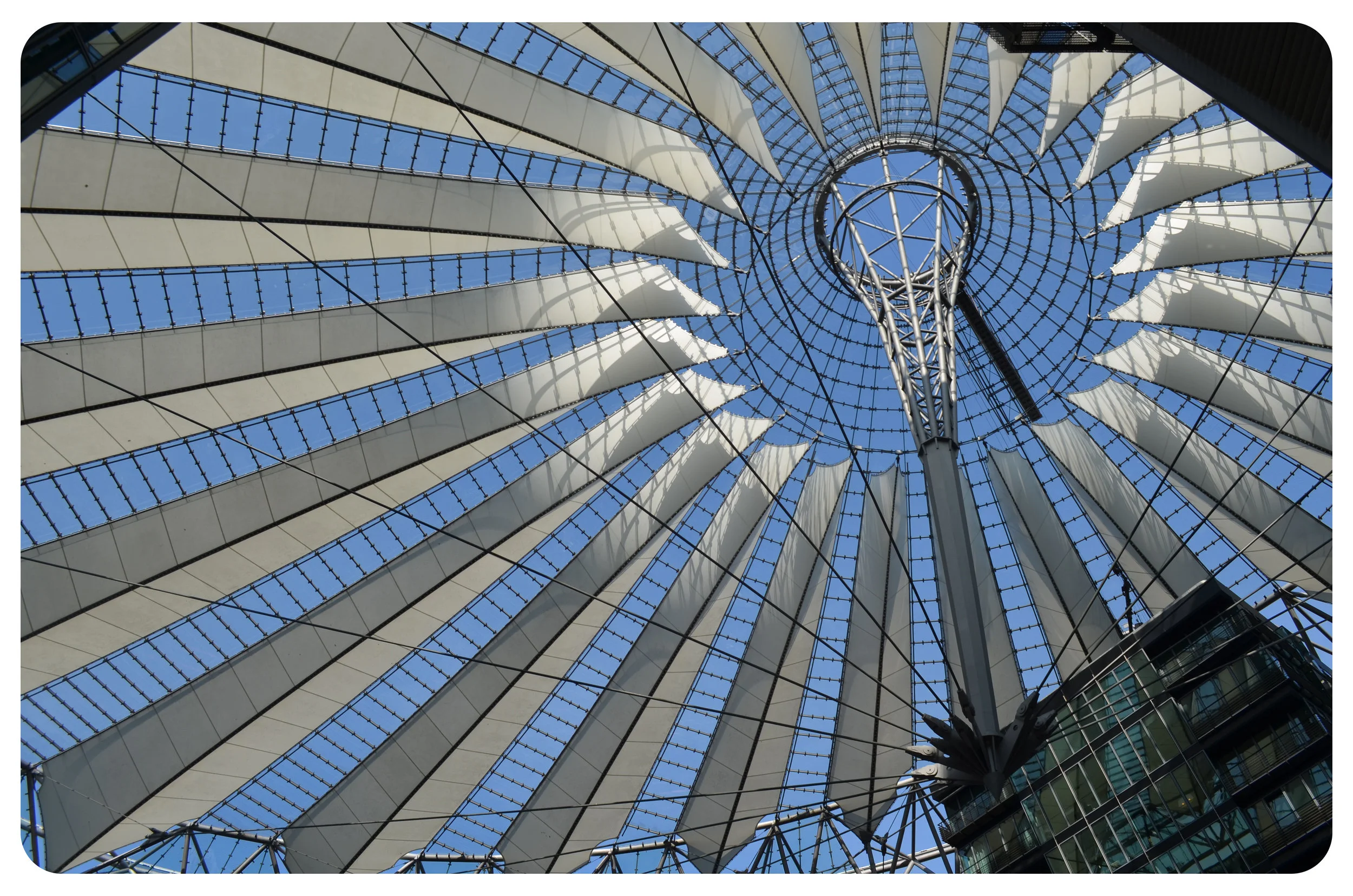 Modern architecture, Sony Center