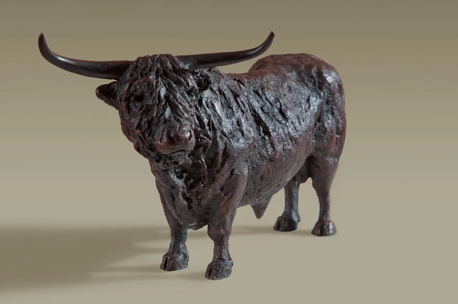 Highland bull, bronze