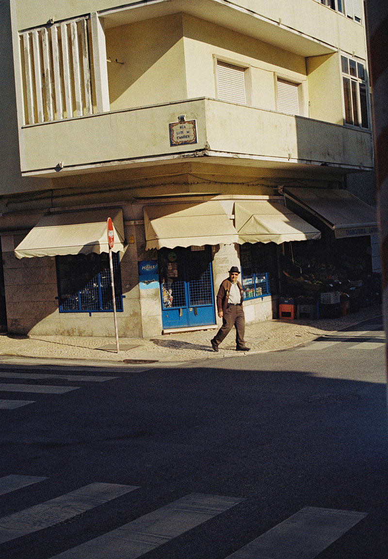 00001_Alges_Joana-Krawczyk_web.jpg