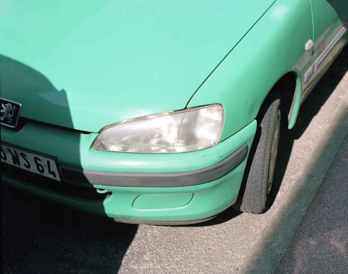 web_pollybrowngreencar.jpg