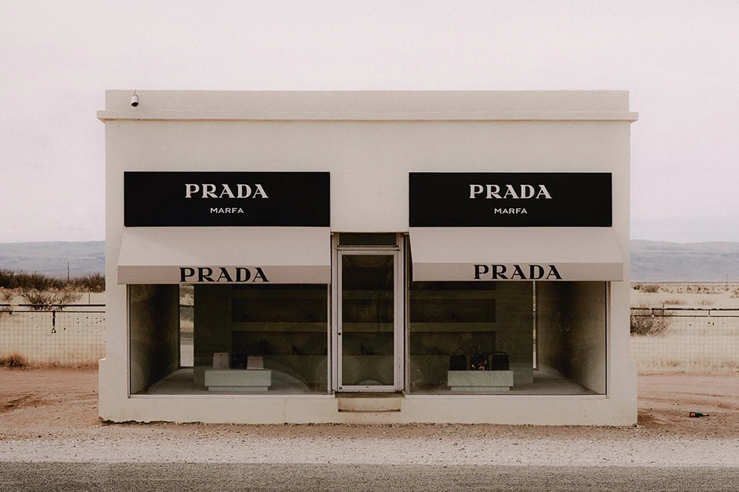 Elmgreen and Dragset — A Failure in Bed