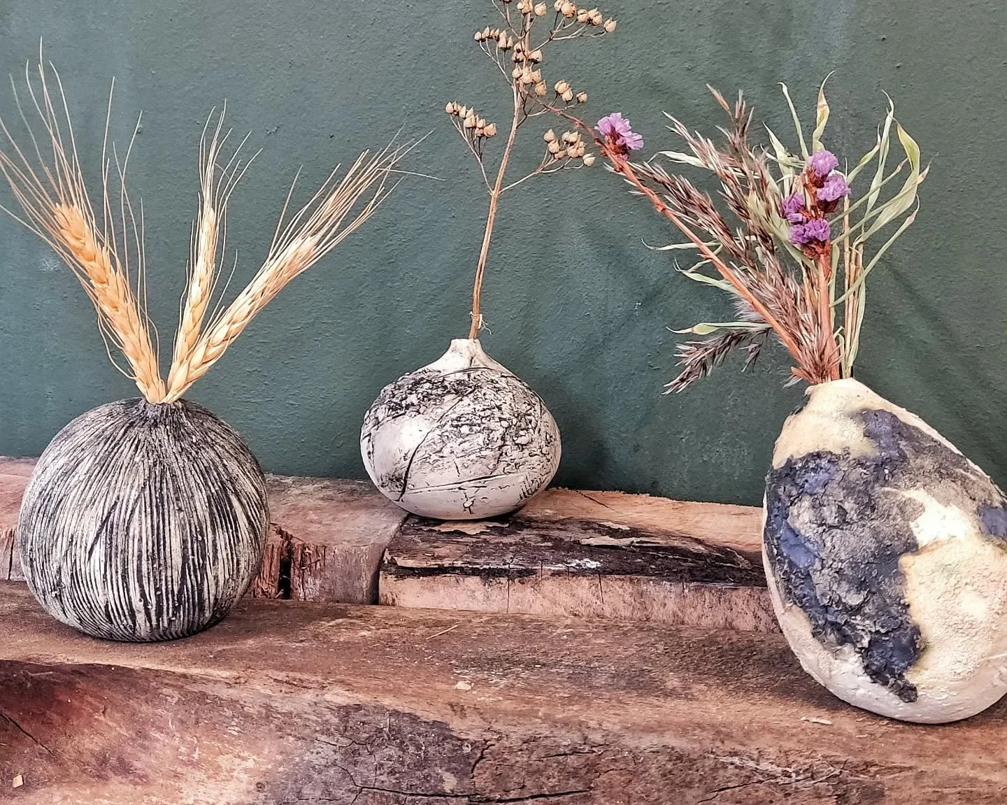 NEW Mini Bud Vases.

#ceramics #handmade #texturesinnature