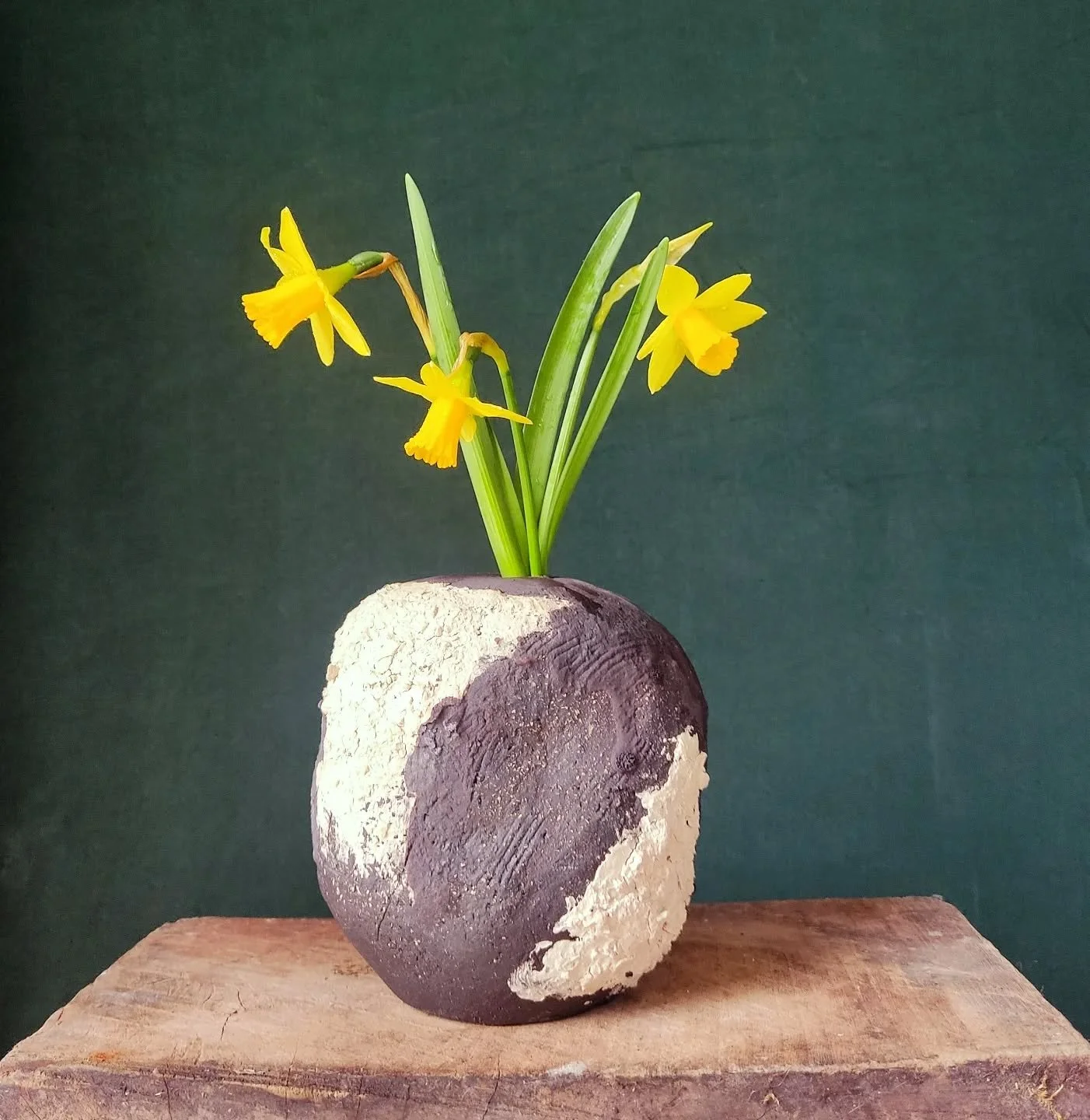 Little things.
Textures in Nature, Bud Vases

#handmade #ceramics #allthesmallthings #budvase #mothersday