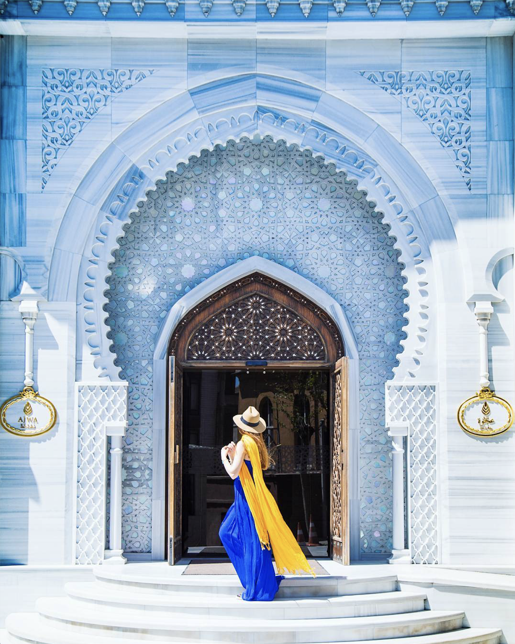 The entrance to the Ajwa Hotel Suntanahmet is sightseeing worthy