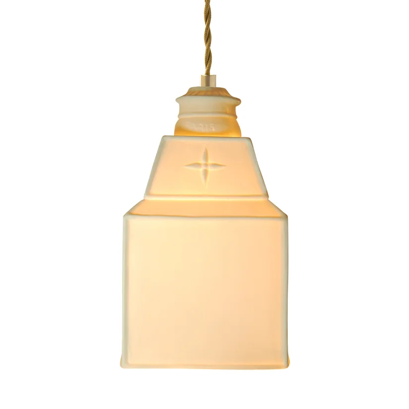 paris-lampe-mat-allumee copie.jpg