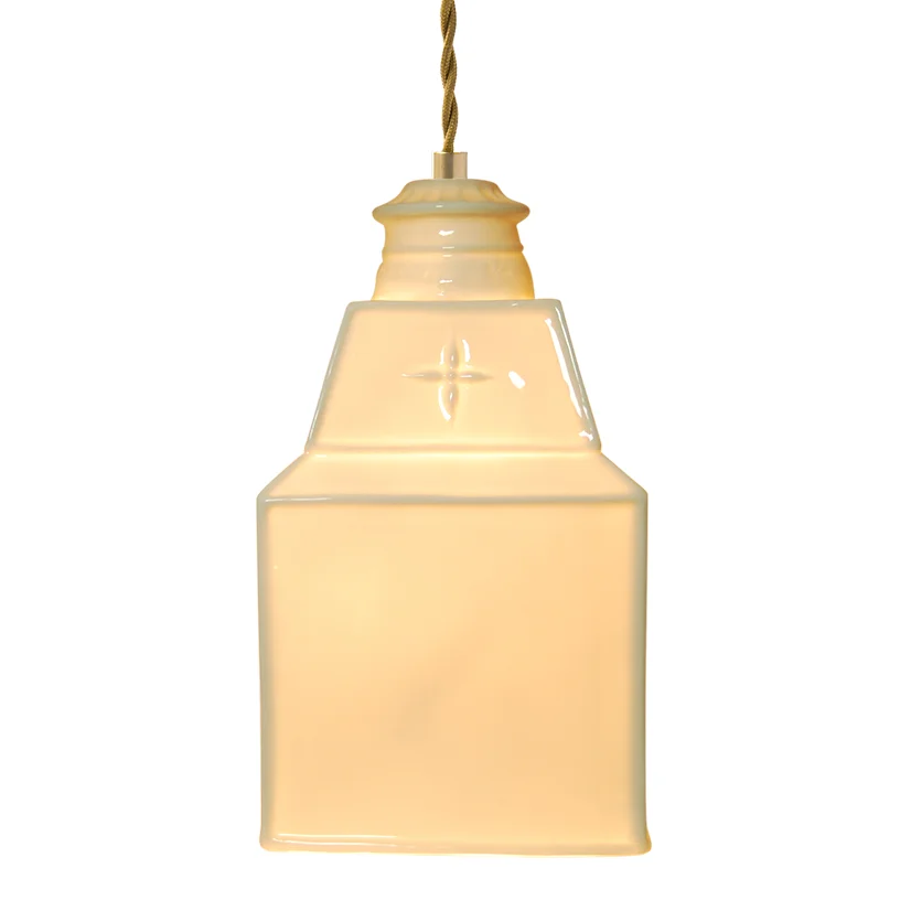 paris-lampe-emaillee-allumee copie.jpg